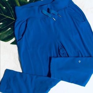 Lululemon 25’’ joggers